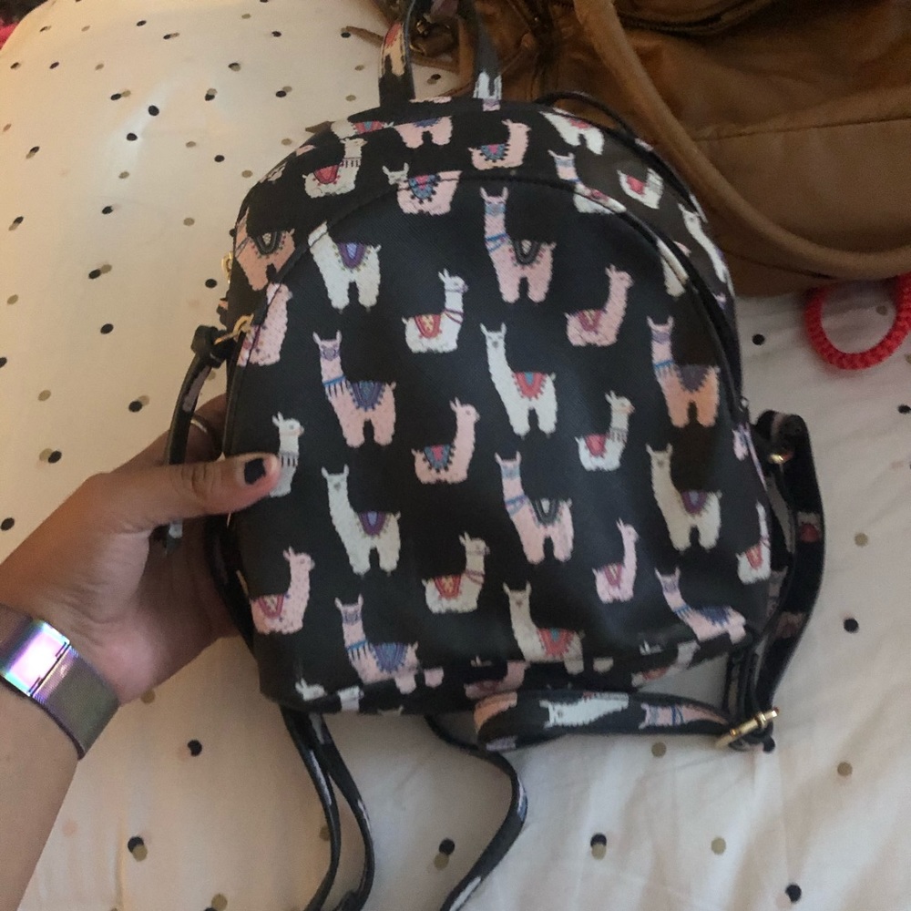 COPY - Mini backpack llama
